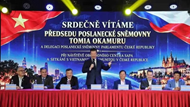 Czech lower house speaker visits Vietnamese community in Prague